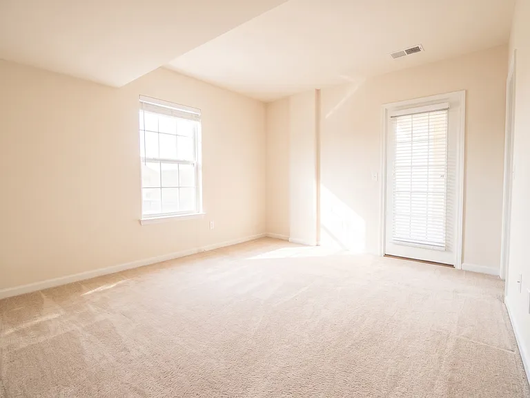 4255 Talmadge Cir — Photo 15