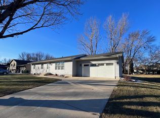 1006 Columbine Dr, Marshall, MN 56258