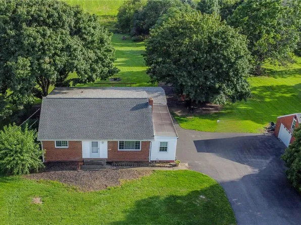 762 Hartzell School Rd, New Brighton, PA 15066
