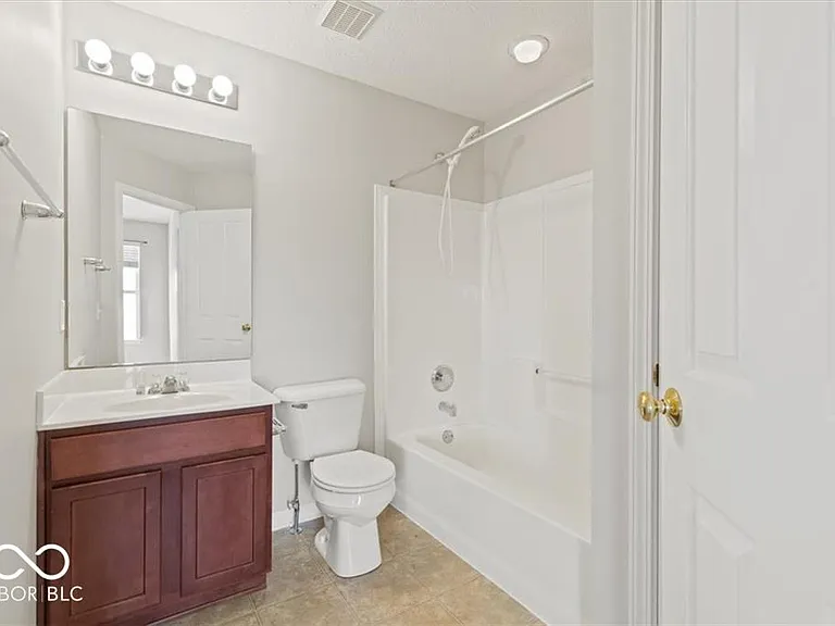 172 Straughn Ln — Photo 32
