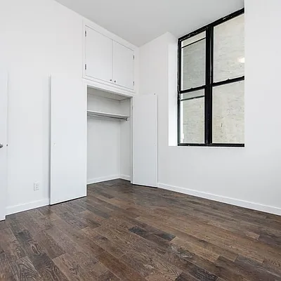 Rented by Nooklyn NYC LLC | media 77