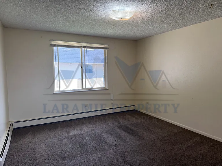 409 S 26th St #15 — Photo 11