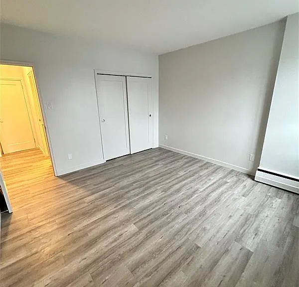 261 Cooper St — Photo 11