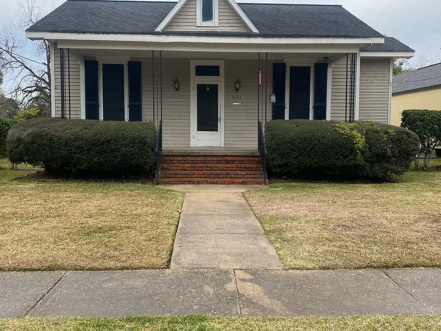 3 bed, 1700 sqft, $1,400 — Photo 1