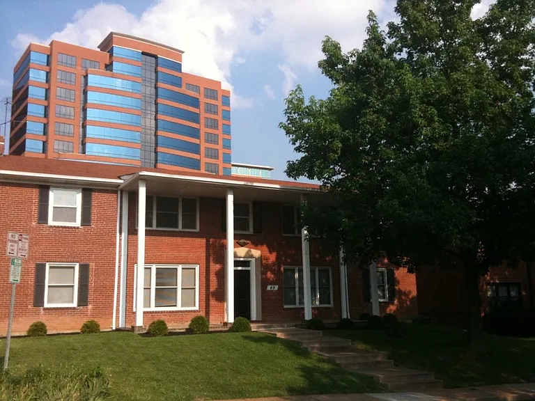 49 Brighton Way #2S — Photo 28