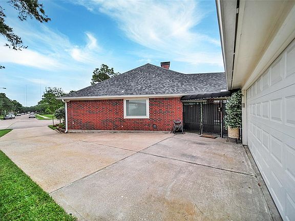 4th image of 3127 Tecumseh Ct