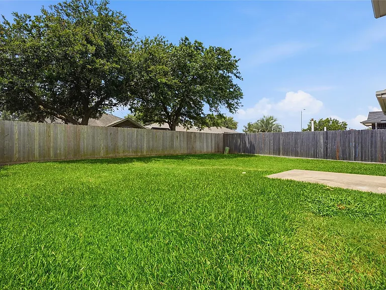 2605 Los Alamos Cir — Photo 23