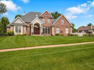 8532 Suffolk Dr, Rockford, IL 61108