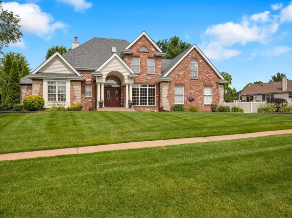8532 Suffolk Dr, Rockford, IL 61108