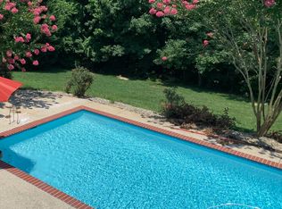 111 Lorins Dr, Huntingtown, MD 20639