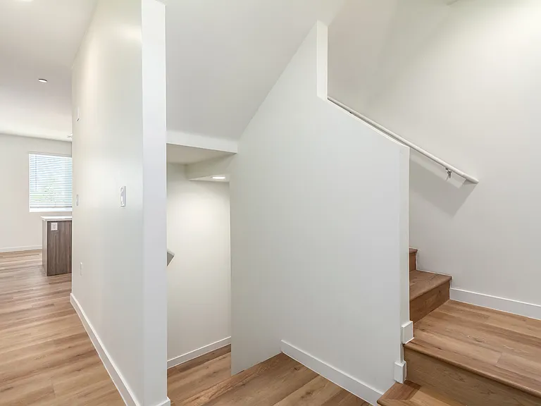 1818 W Earll Dr — Photo 1