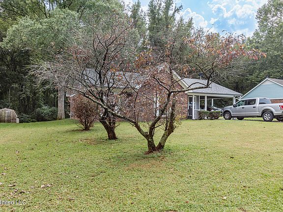 3rd image of 5551 Chapel Hill Dr