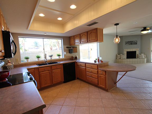 5th image of 4049 E Larkspur Dr