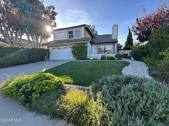 3rd image of 35 Ilex Dr