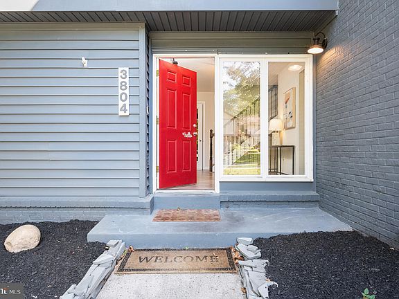 5th image of 3804 Maryland St