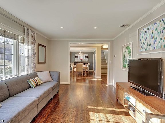 2nd image of 87 Forest Ave