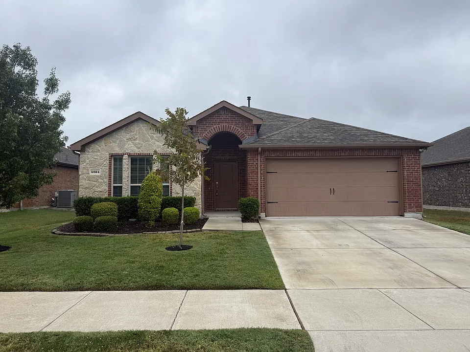 4024 Harvest Glen Dr