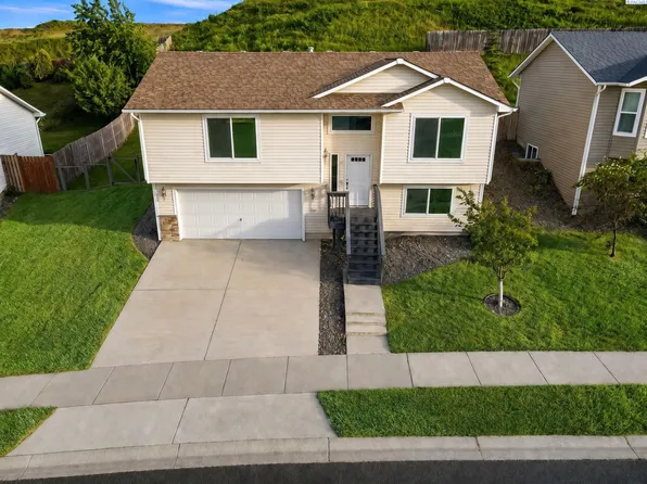 1255 SW Latour Peak St, Pullman, WA 99163