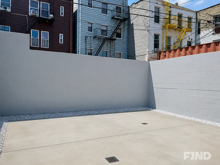 418 Grand St #1R — Photo 1