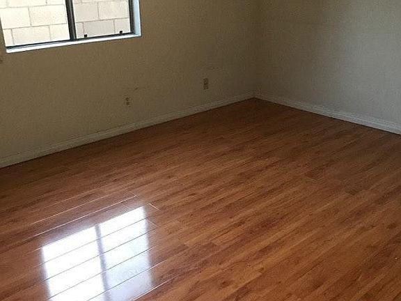 2nd image of 601 Dewey Ave APT P