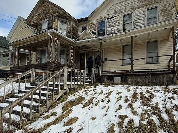 86 Belmont St, Carbondale, PA 18407