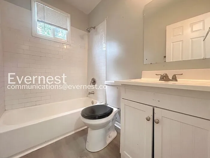 1268 Byewood Ln SW — Photo 8