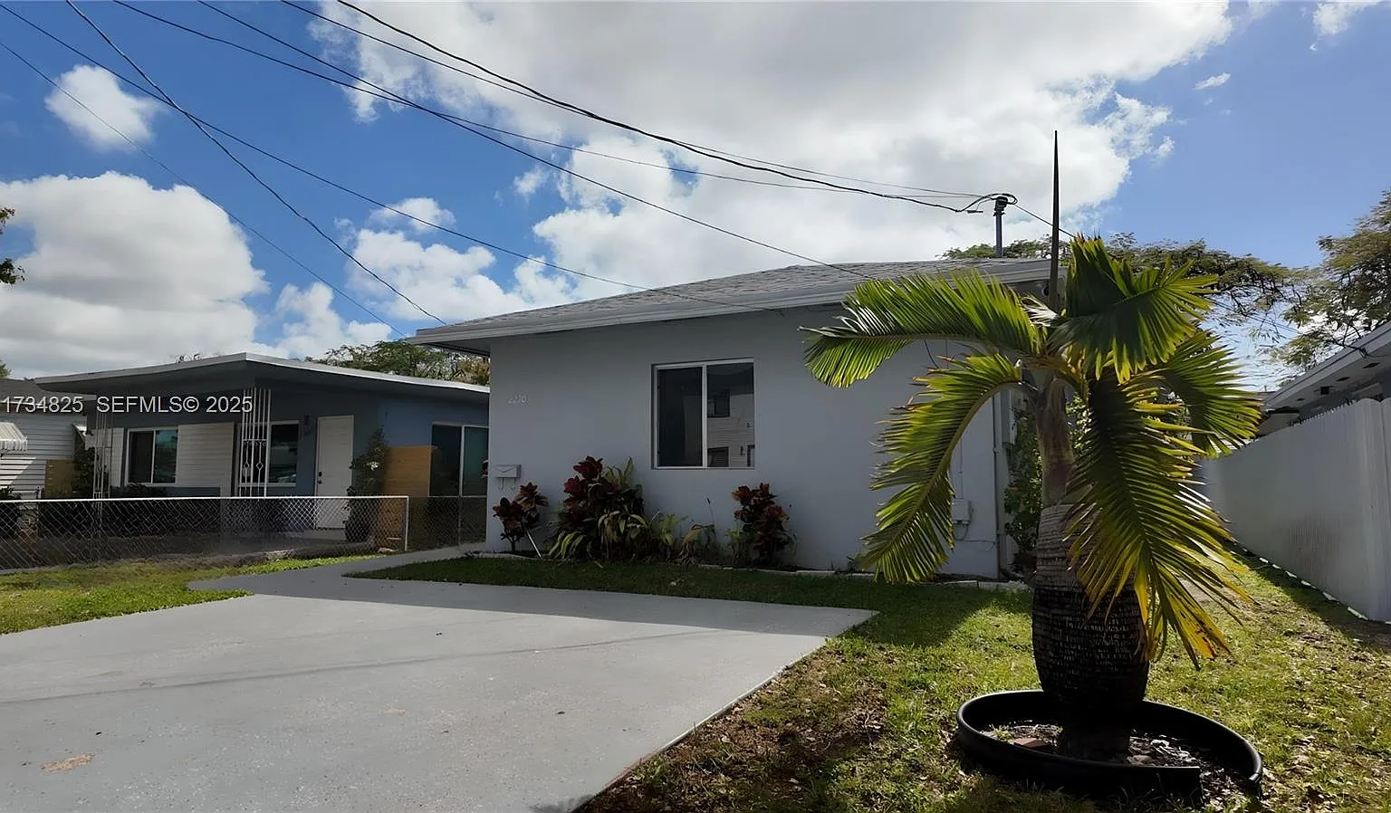 $3500 2270 NW 51st Ter — Photo 2