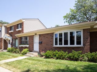 213 Jefferson Ln, Wood Dale, IL 60191