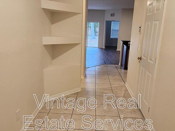 3rd image of 9333 Stone River Pl