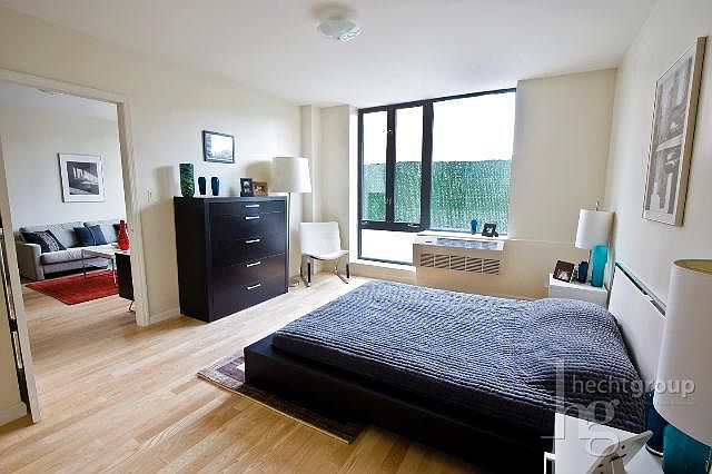 2nd image of 2519 27th St #2D
