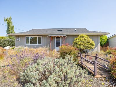 702 E Alder, Sequim, WA, 98382