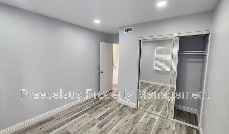 2047 Lakeridge Cir #104 — Photo 17