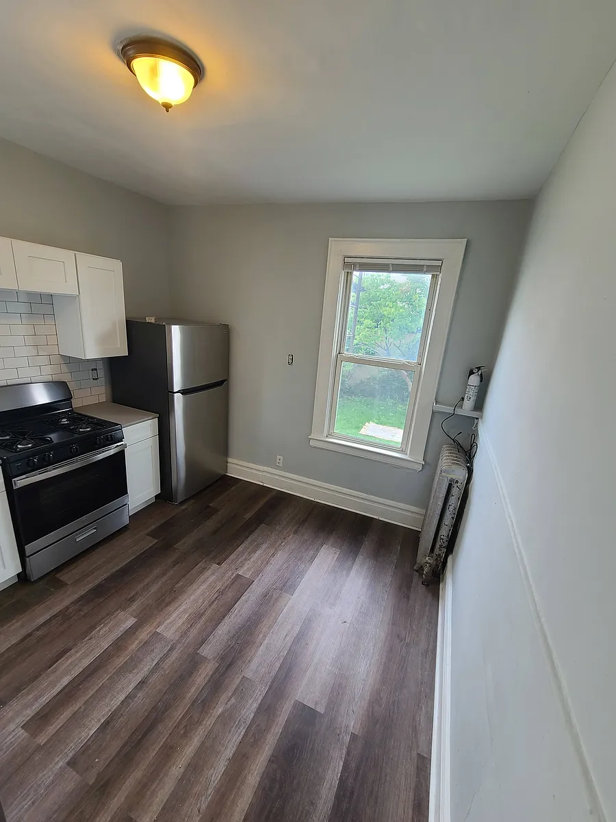 Building Photo - 193 Scheerer Ave #1