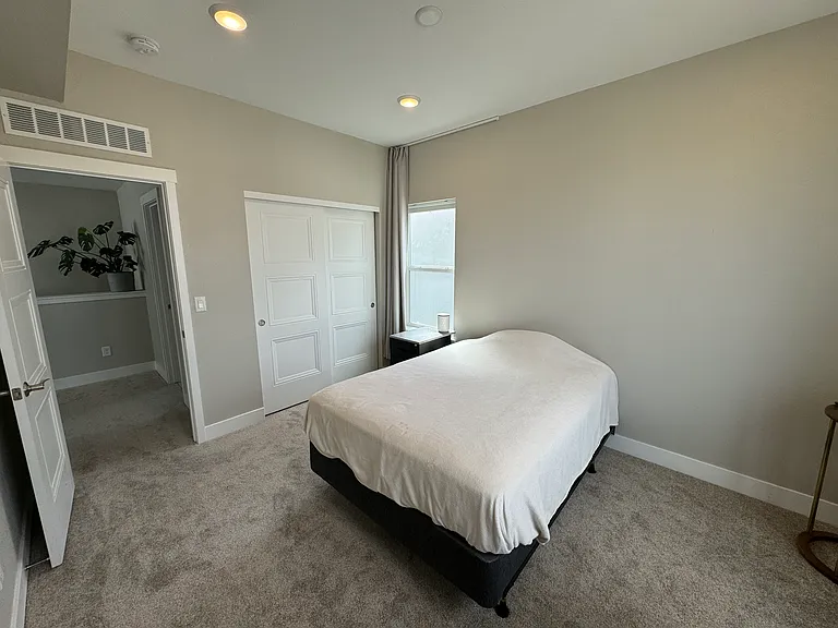 6363 N Emporia Ct — Photo 15