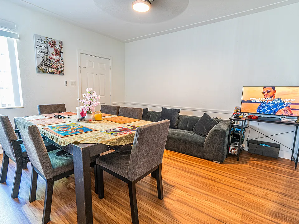 1930 Calais Dr #1