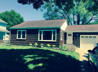 623 S 3rd St, Dundee, IL 60118