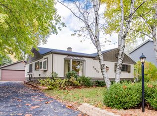 3002 Thrush Ln, Rolling Meadows, IL 60008