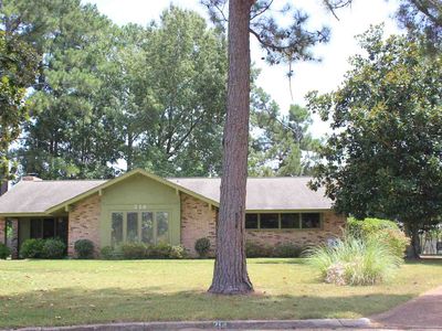 214 Simmons Dr, Clinton, MS, 39056