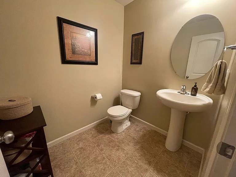 615 Keswick Ct — Photo 22