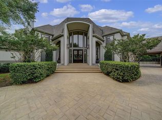 1901 Carriage Creek Ln, Friendswood, TX 77546
