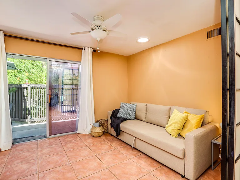 1434 S Camino Real — Photo 12