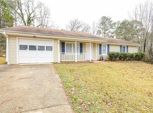 895 Navajo Trl, Covington, GA 30016