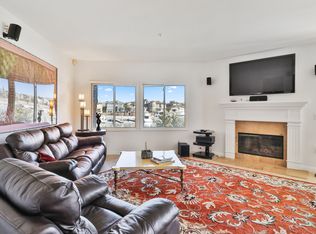 1748 Emerald Isle Way, Oxnard, CA 93035