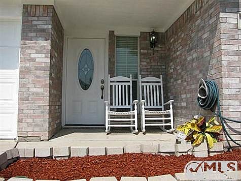 4th image of 2647 Carmen Dr