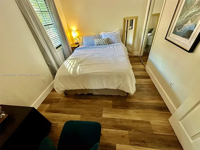 1710 NE 5th Ct #1712 — Photo 12
