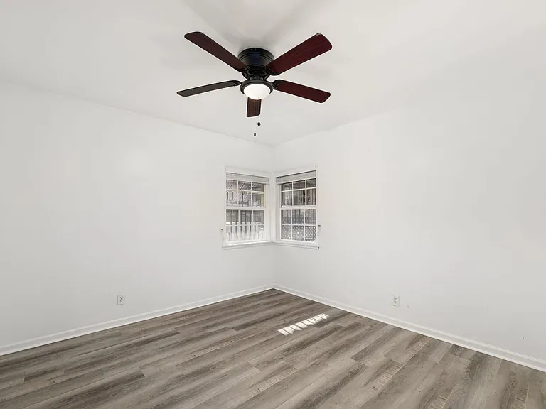 587 E Arrow Hwy — Photo 10