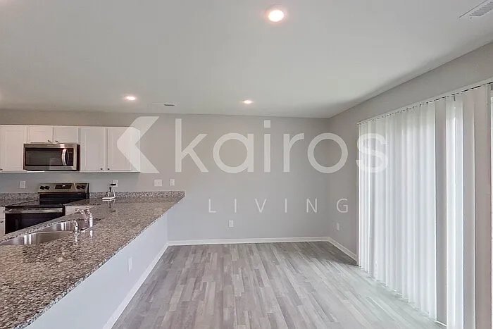 105 Kyles Dr — Photo 8