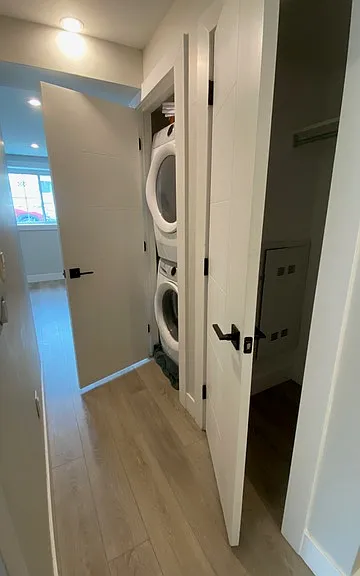 5726 Inglis St — Photo 3