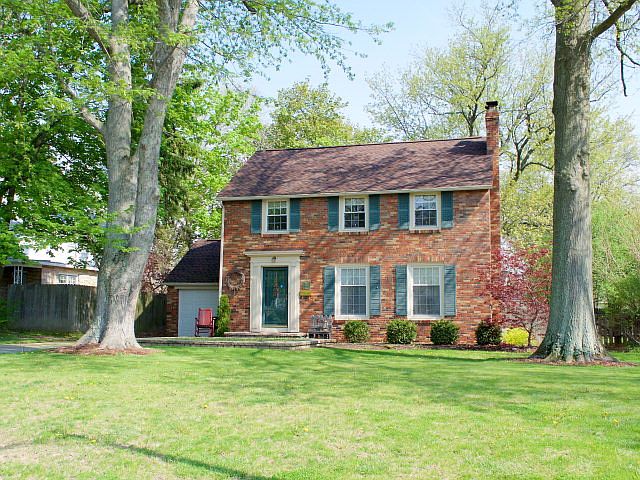 1st image of 460 Stewart Ln