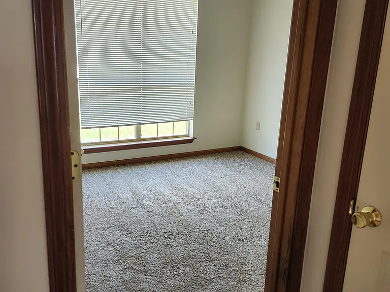 2215 Raintree Dr — Photo 2